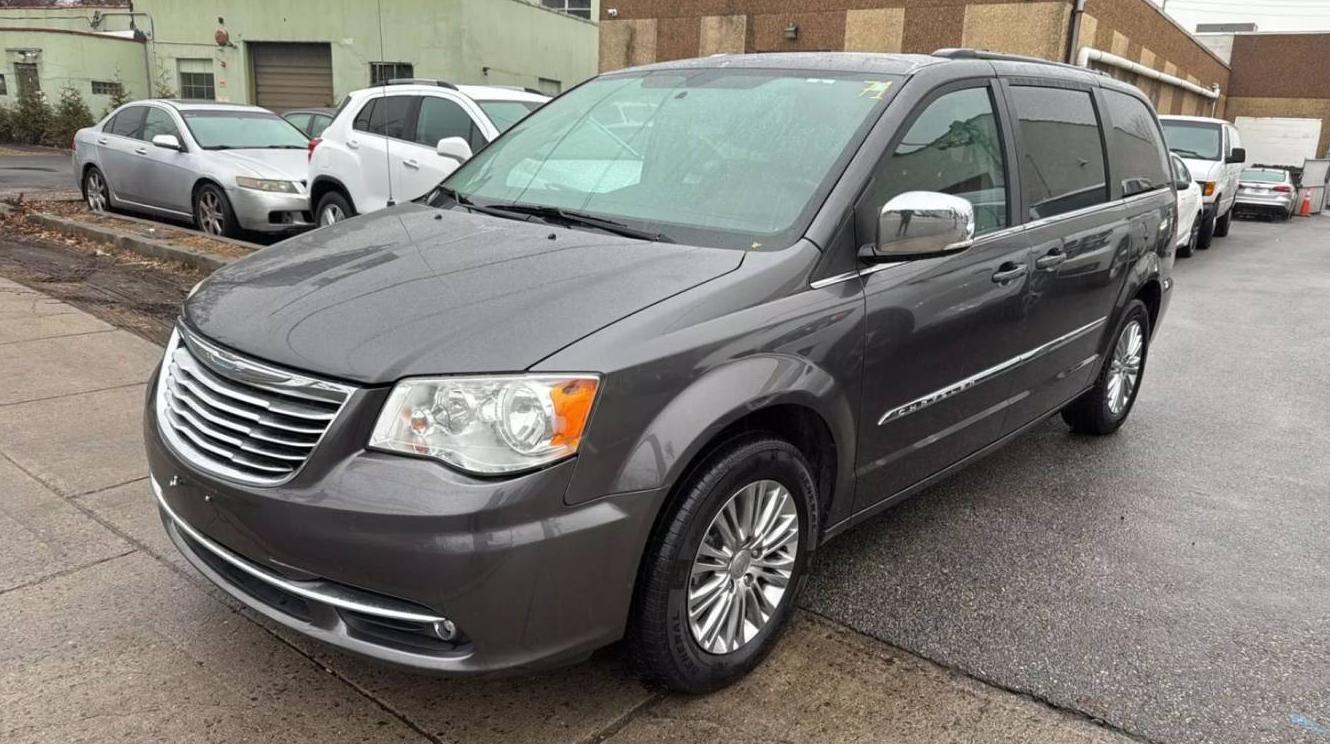 CHRYSLER TOWN AND COUNTRY 2015 2C4RC1CG2FR646071 image